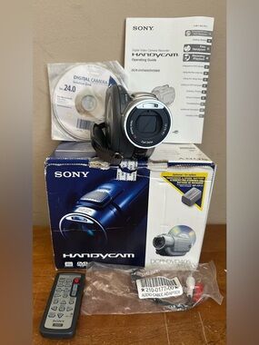 SONY DCR-DVD405 3MP 10x Optical Zoom NTSC 2.7" Wide LCD DVD Handycam Camcorder